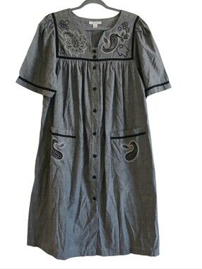 GO SOFTLY PATIO Paisley Embroidered Button Front House Dress Women's M Gray